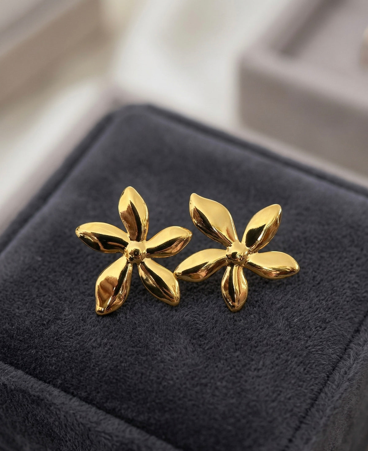 Tropicali Bloom Studs